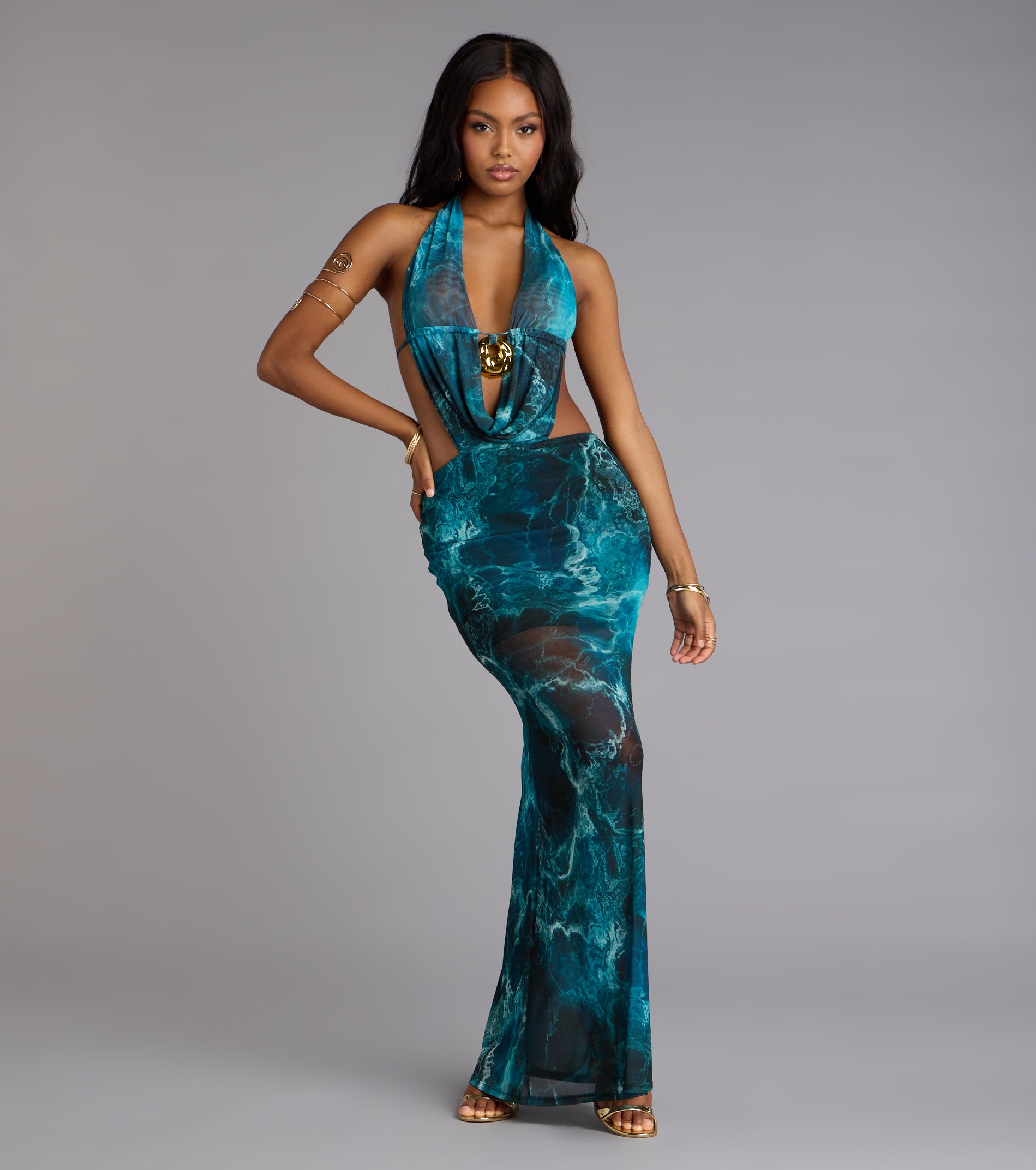 The Ocean Eyes Halter Maxi Dress is your new go-to Windsor dress—effortless, versatile, and made to update your fall style in seconds.