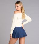 This piece brings trend-right energy to the Sunday Edit Off-The-Shoulder Sweater, perfect for fall outfits that stand out.