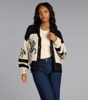This piece brings trend-right energy to the Giddy Up Knit Horse Cardigan, perfect for fall outfits that stand out.