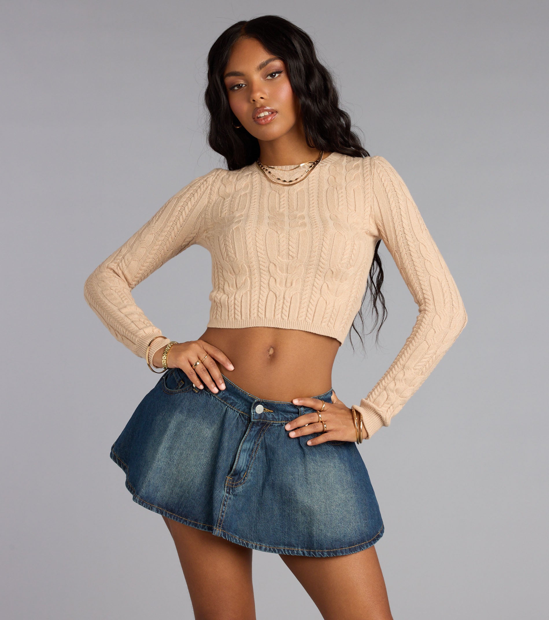 This piece brings trend-right energy to the Cozy Twist Cable Knit Tie Back Sweater, perfect for fall outfits that stand out.
