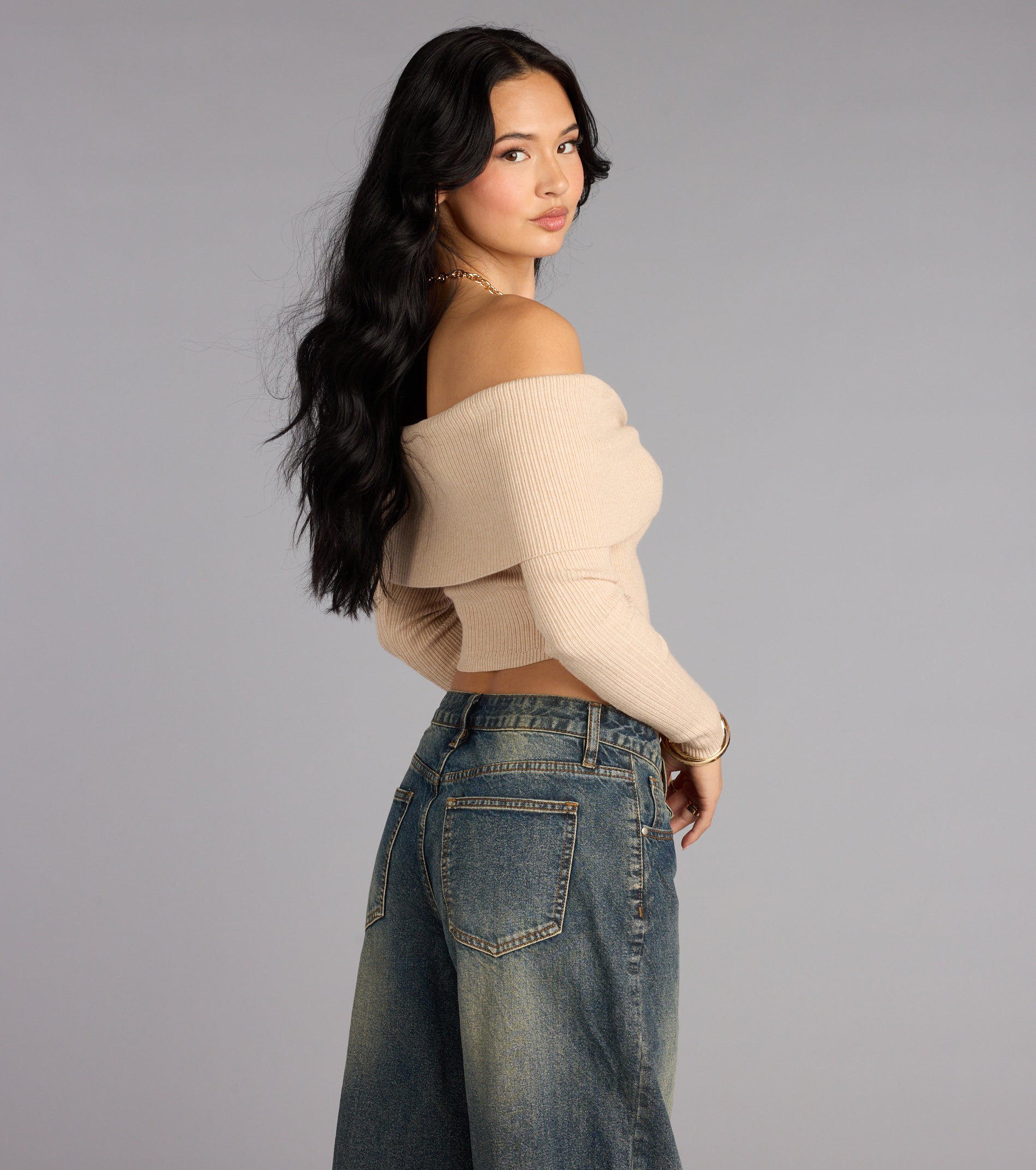 This piece brings trend-right energy to the Snug Luxe Off-The-Shoulder Crop Top, perfect for fall outfits that stand out.