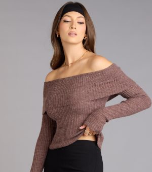 This piece brings trend-right energy to the Autumn Muse Off-The-Shoulder Sweater, perfect for fall outfits that stand out.