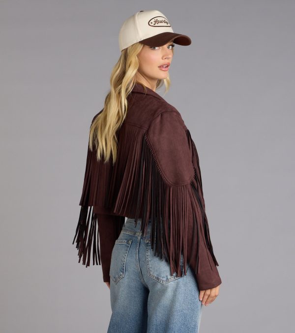 This piece brings trend-right energy to the Trailblazer Faux Suede Fringe Jacket, perfect for fall outfits that stand out.