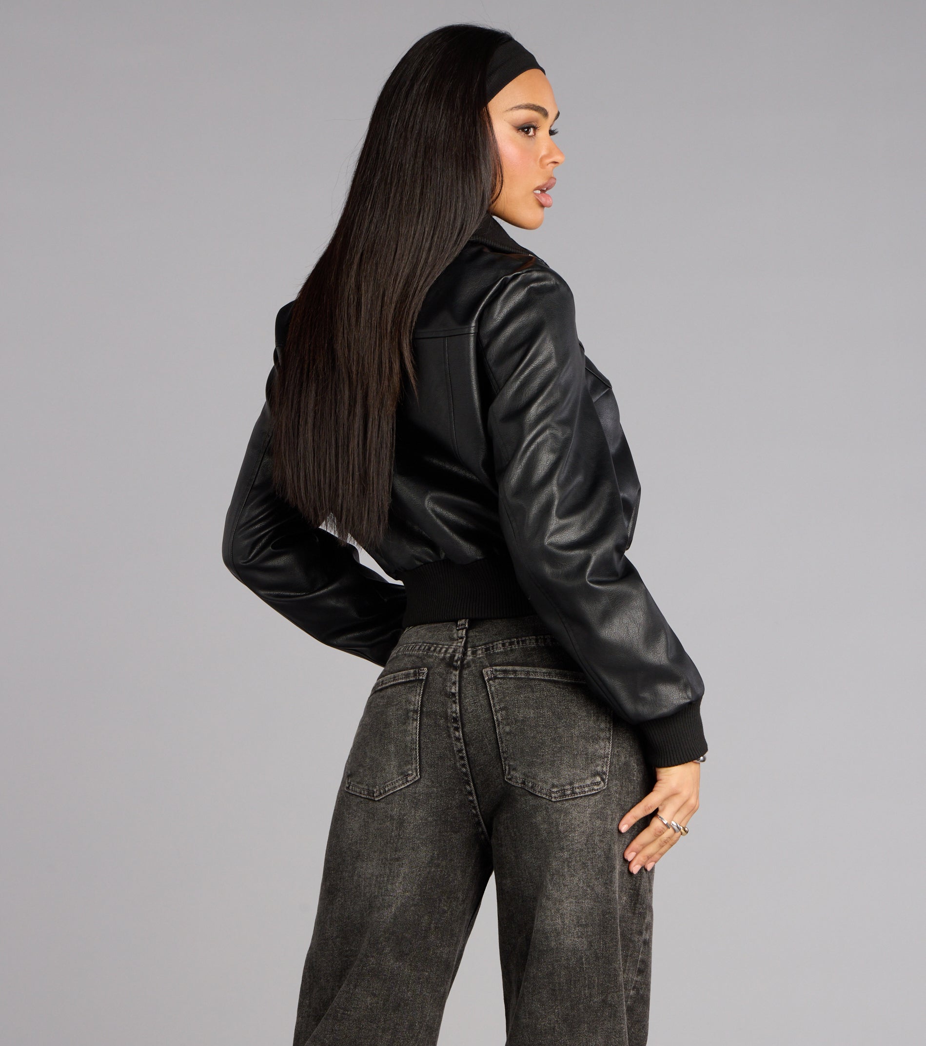 This black piece brings trend-right energy to the Cool Intentions Faux Leather Bomber Jacket, perfect for fall outfits that stand out.